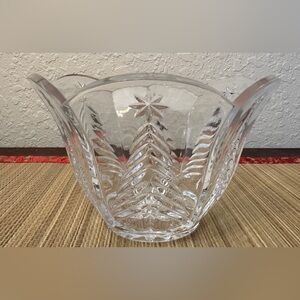 Mikasa Christmas Tree Vintage Glass Bowl 4 1/2” tall 7” wide